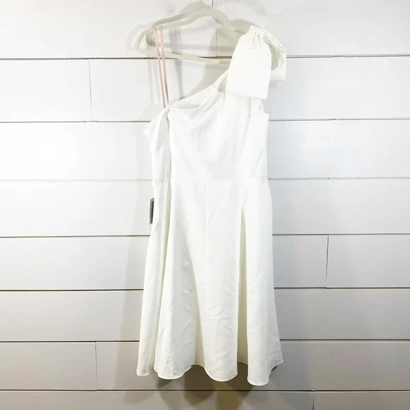 NWT Gal Meets Glam Yvonne Bow One Shoulder Dress - Picture 3 of 8